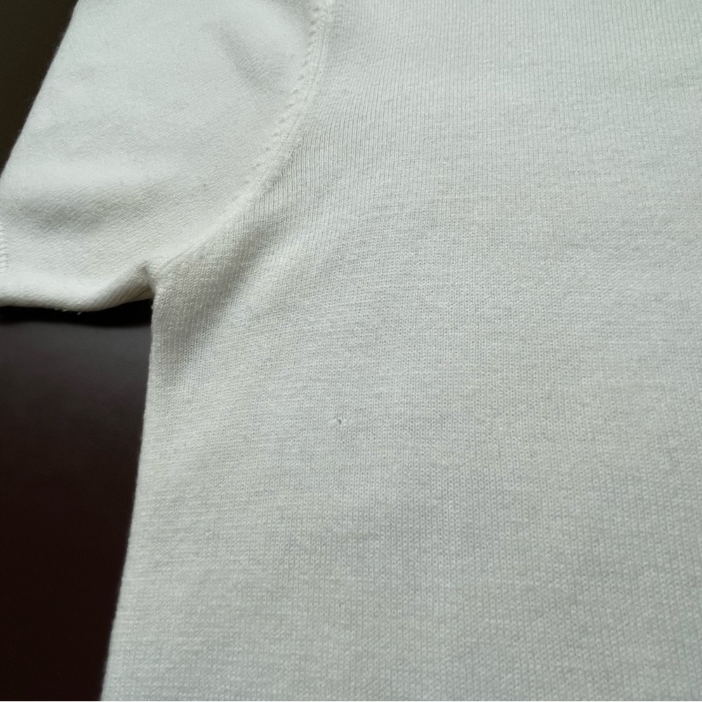 Carolyn Taylor Short Sleeve Off-White Sweater - Picture 5 of 5